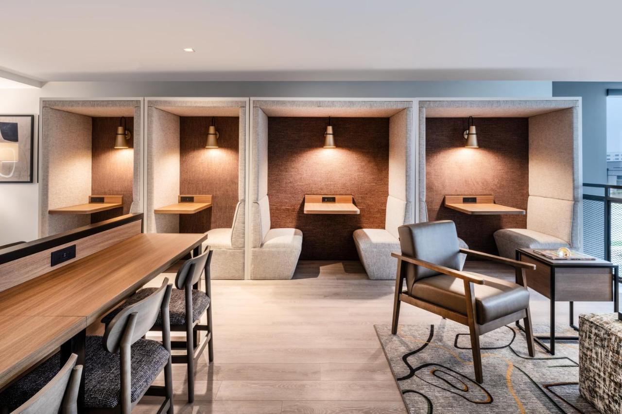 Atwell Suites - Denver Airport Tower Road By Ihg ภายนอก รูปภาพ
