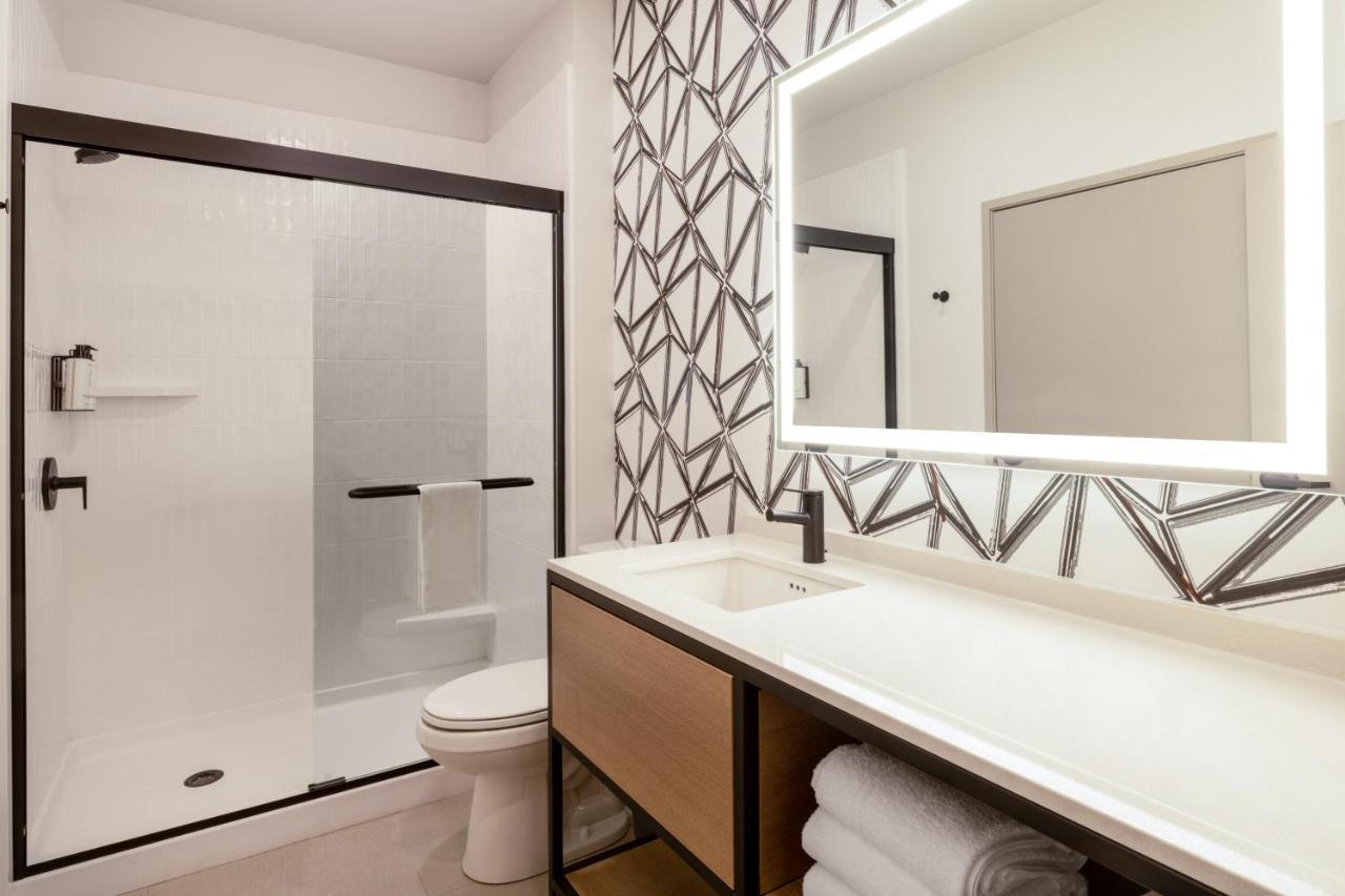 Atwell Suites - Denver Airport Tower Road By Ihg ภายนอก รูปภาพ