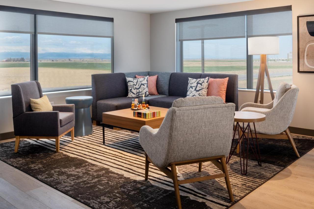Atwell Suites - Denver Airport Tower Road By Ihg ภายนอก รูปภาพ