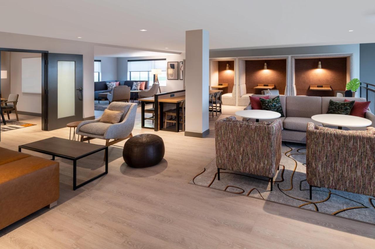 Atwell Suites - Denver Airport Tower Road By Ihg ภายนอก รูปภาพ