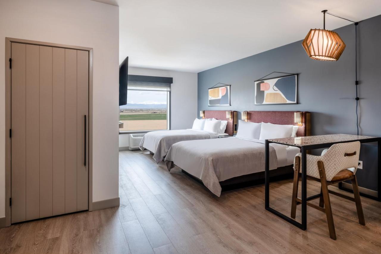Atwell Suites - Denver Airport Tower Road By Ihg ภายนอก รูปภาพ