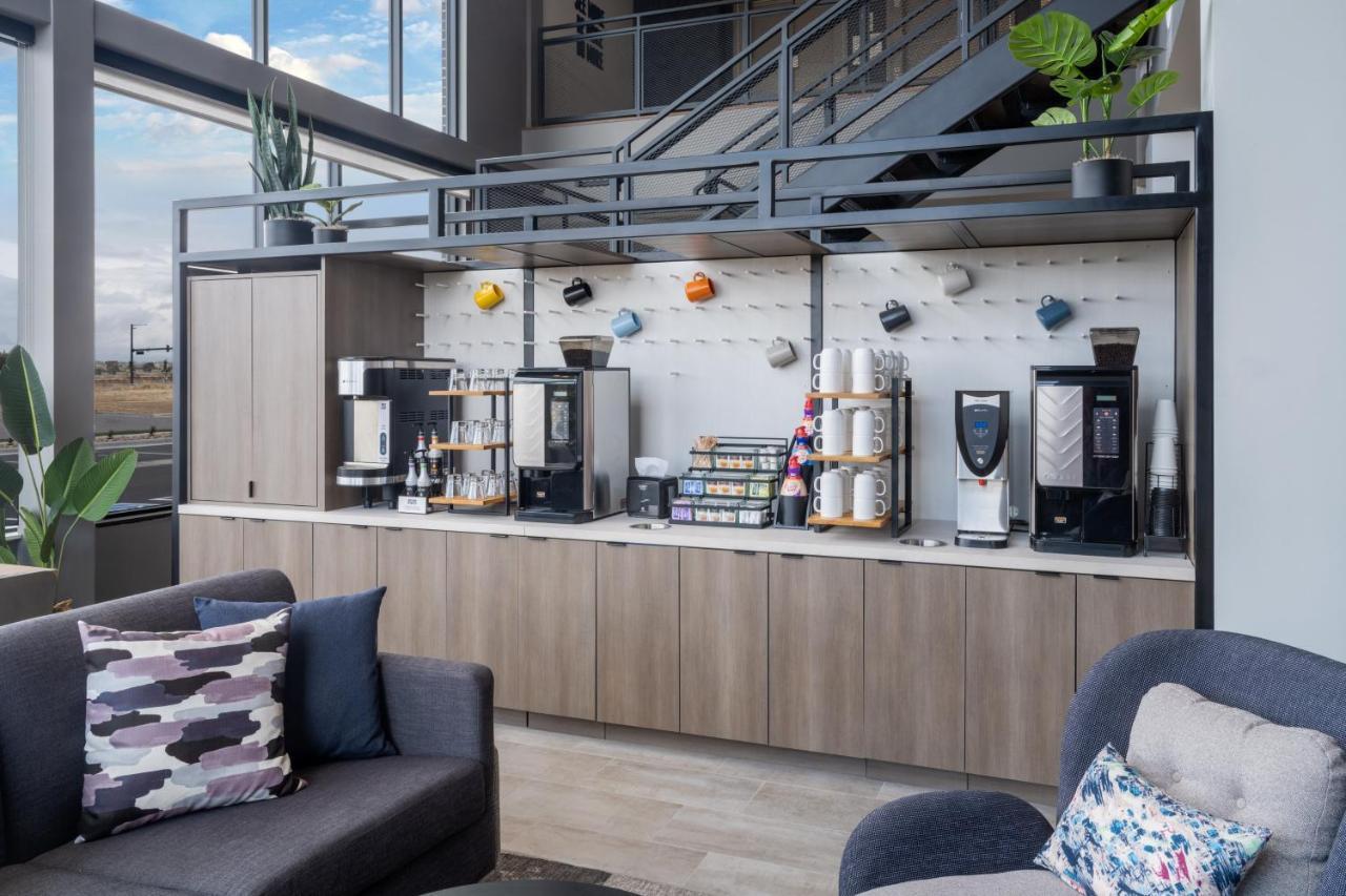 Atwell Suites - Denver Airport Tower Road By Ihg ภายนอก รูปภาพ