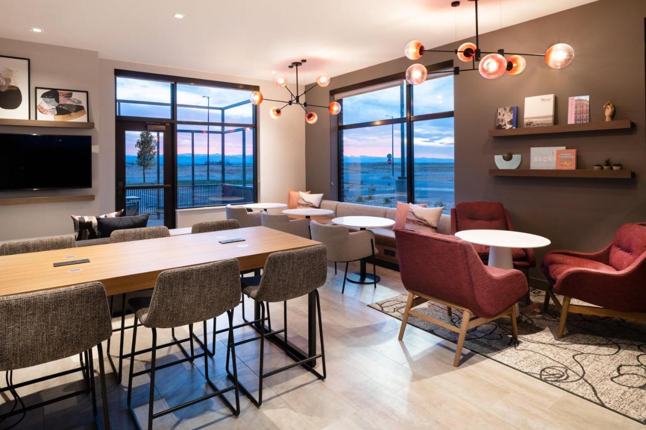 Atwell Suites - Denver Airport Tower Road By Ihg ภายนอก รูปภาพ